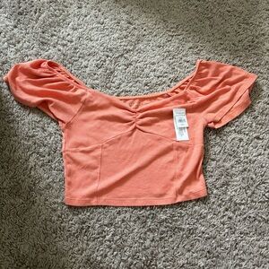 NWT‼️ AE Cinch-Front Flutter Sleeve Tee